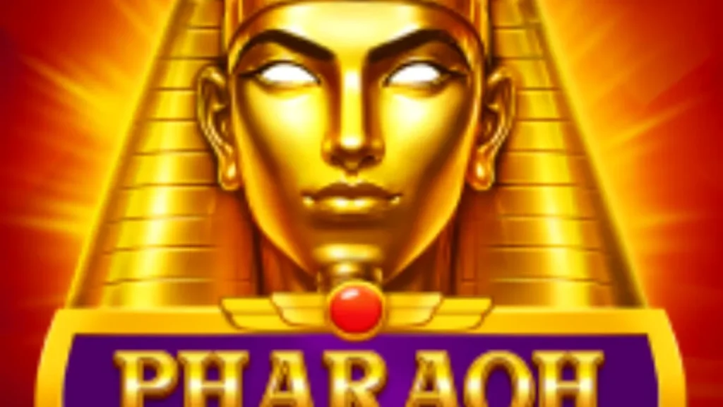 Pemandangan visual slot Pharaoh Luck dengan latar belakang piramida Mesir dan grid permainan emas.